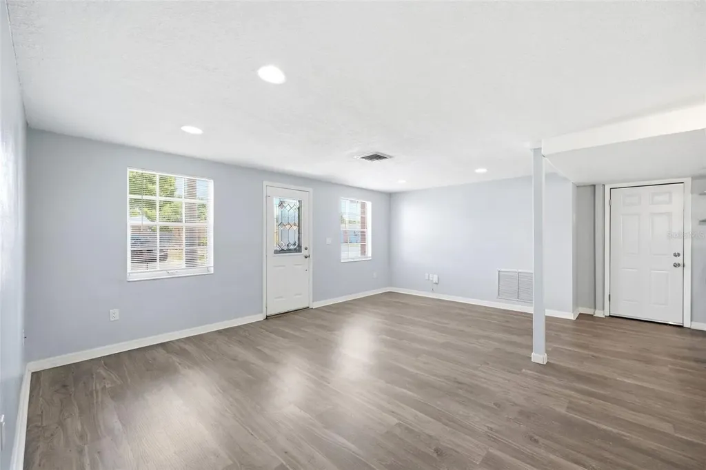 3303 Williamsburg Loop Holiday FL 34691