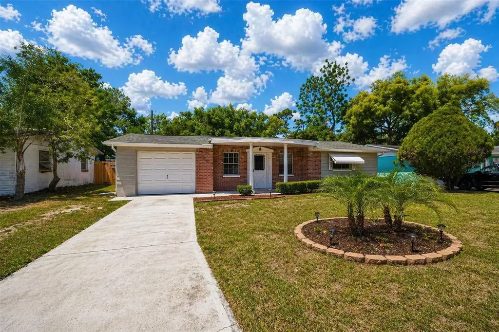 3303 Williamsburg Loop Holiday FL 34691