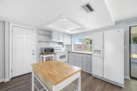 3303 Williamsburg Loop Holiday FL 34691