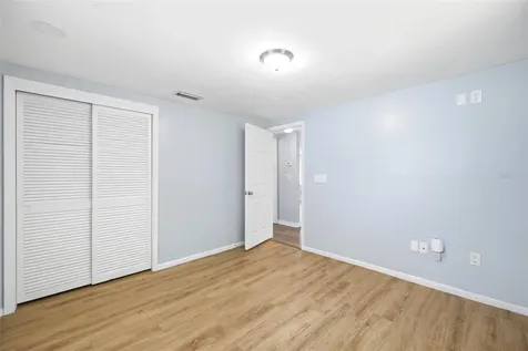 3303 Williamsburg Loop Holiday FL 34691