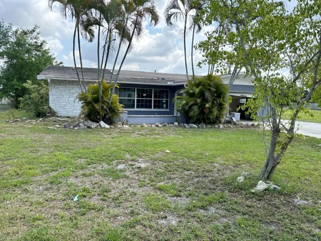 6329 11th Street Court E Bradenton FL 34203
