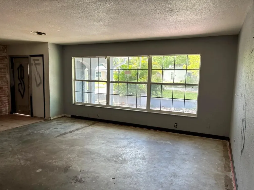 6329 11th Street Court E Bradenton FL 34203
