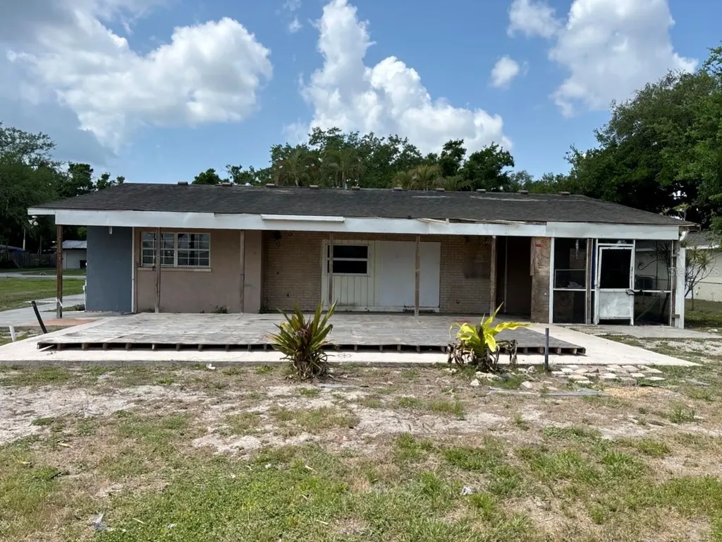 6329 11th Street Court E Bradenton FL 34203
