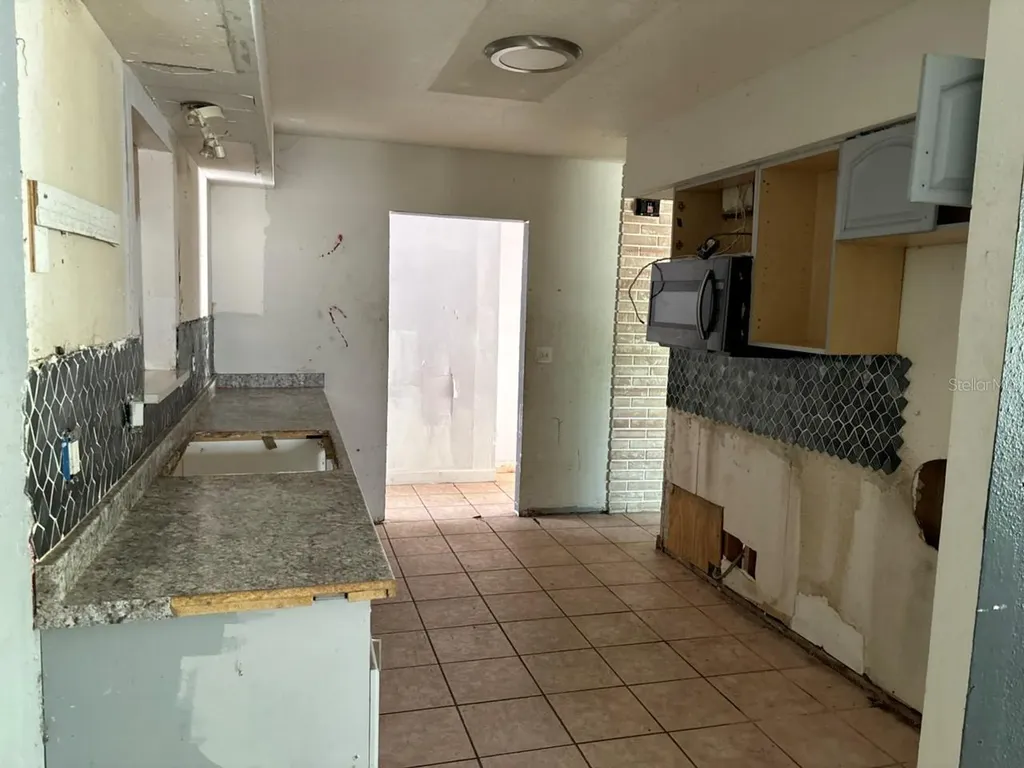 6329 11th Street Court E Bradenton FL 34203