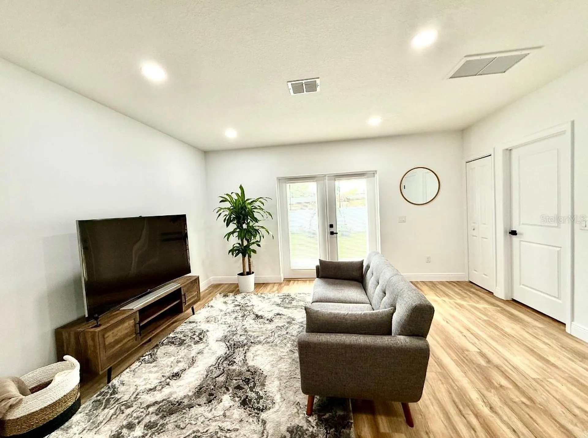 8108 N Greenwood Avenue Tampa FL 33604