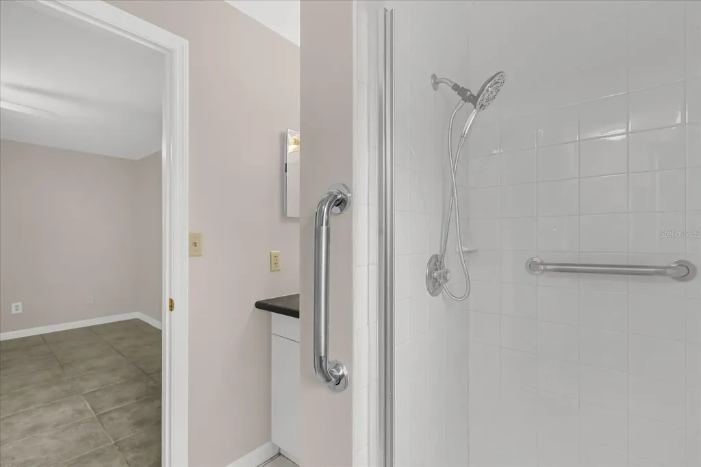 203 Larkspur Court Kissimmee FL 34743