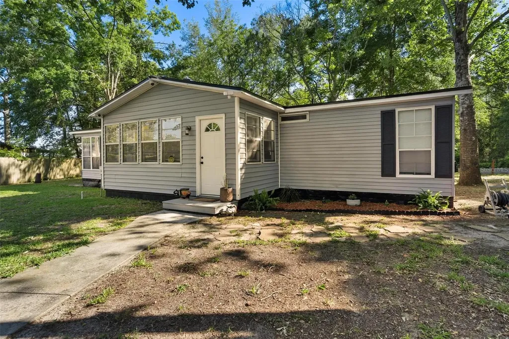 18770 SE 19th Place Silver Springs FL 34488