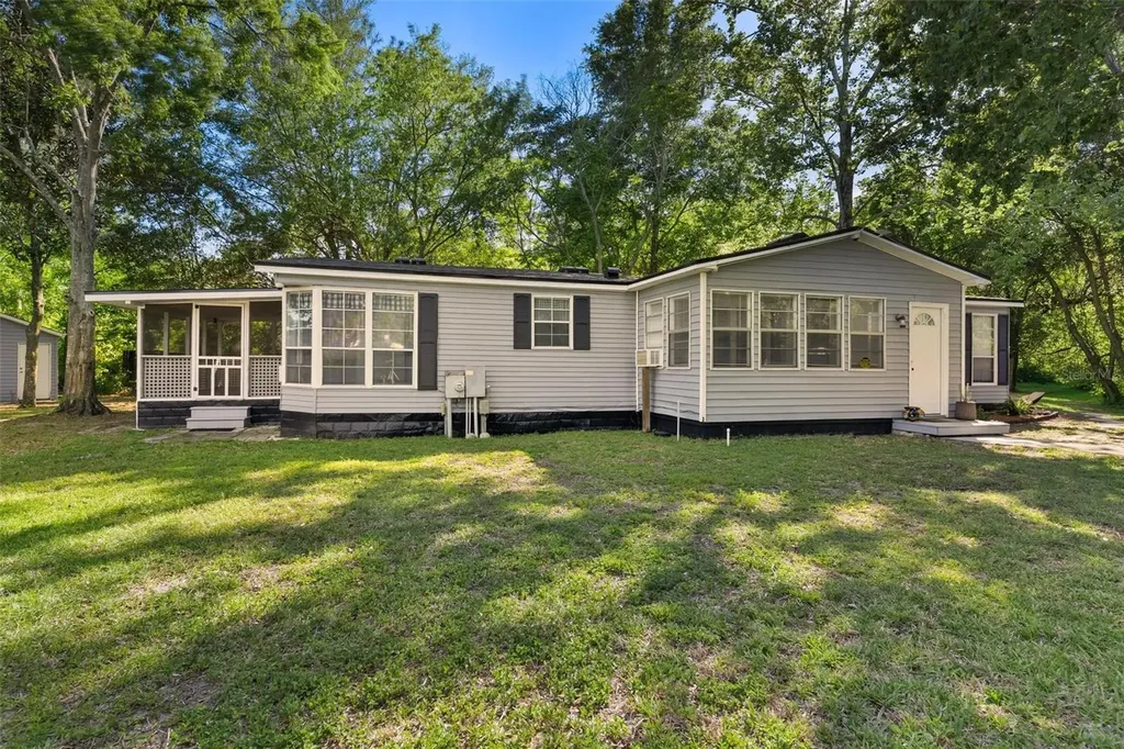 18770 SE 19th Place Silver Springs FL 34488