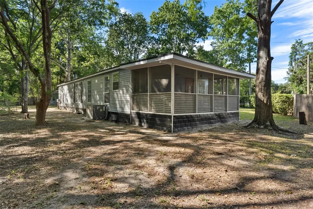18770 SE 19th Place Silver Springs FL 34488