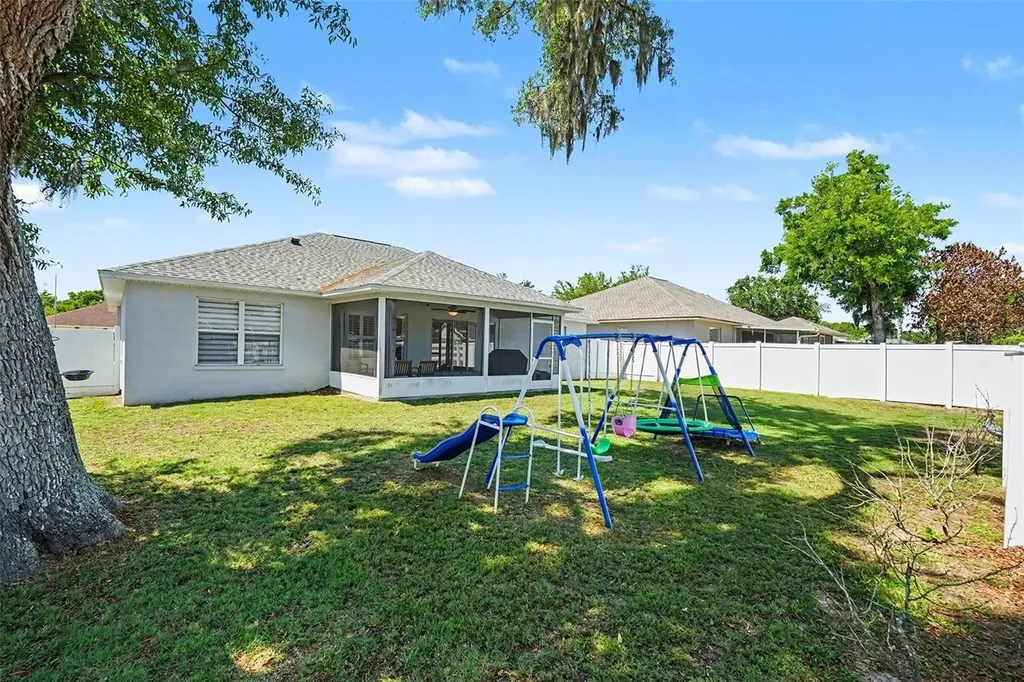 2333 Towering Oaks Circle Seffner FL 33584