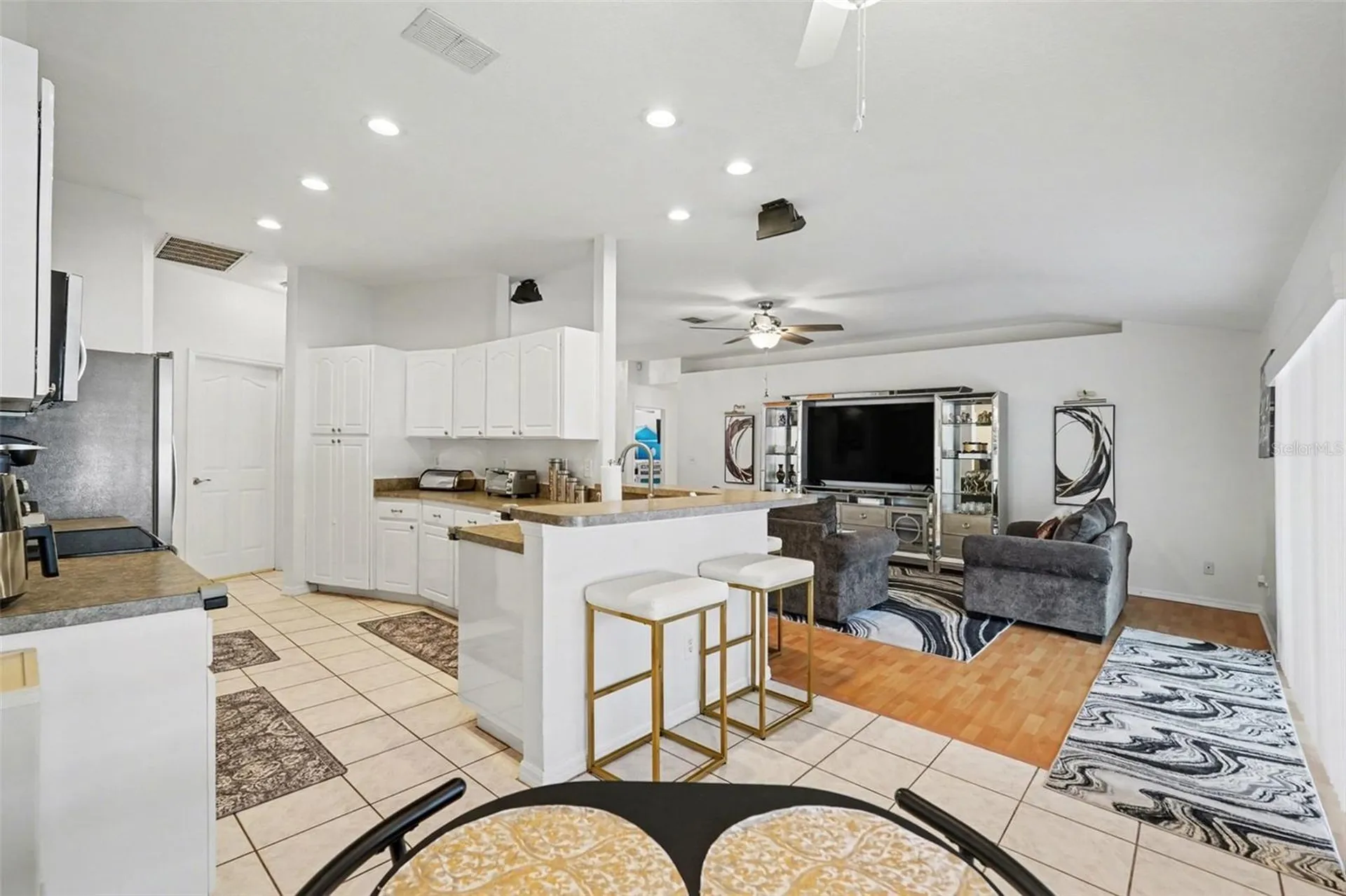 2333 Towering Oaks Circle Seffner FL 33584