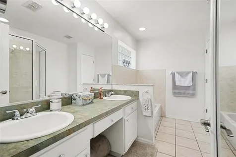 2333 Towering Oaks Circle Seffner FL 33584
