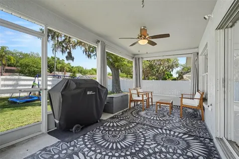 2333 Towering Oaks Circle Seffner FL 33584