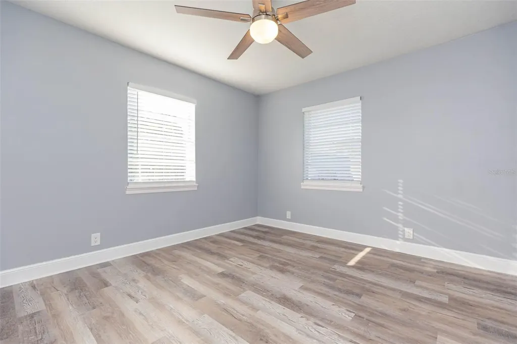 3911 W Tyson Avenue Tampa FL 33611