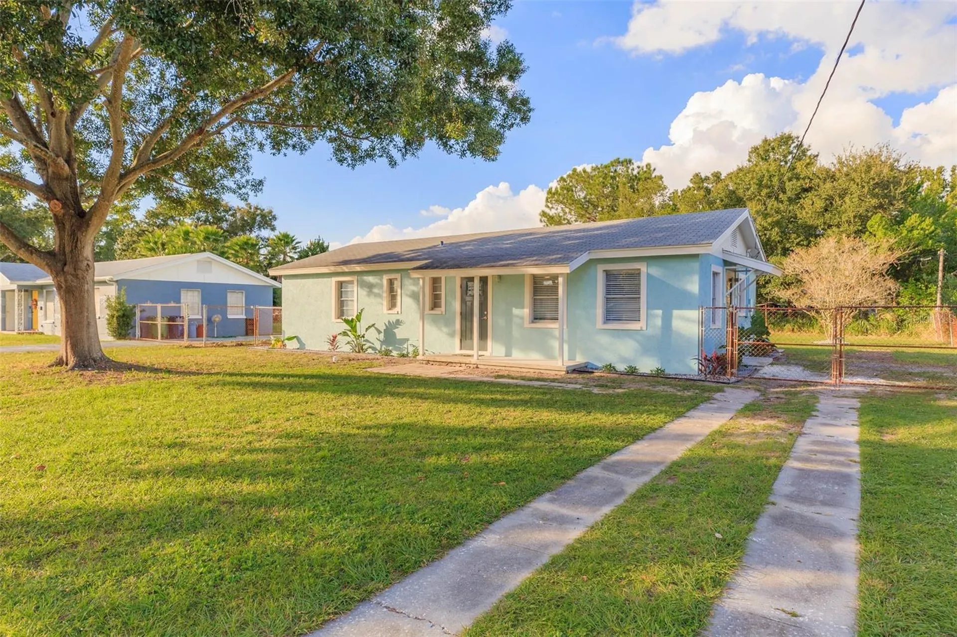 3911 W Tyson Avenue Tampa FL 33611