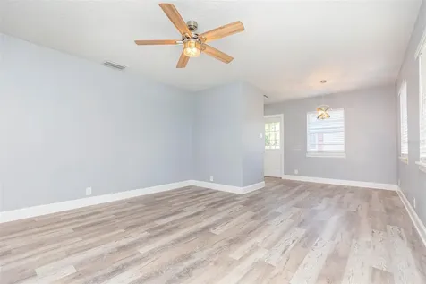 3911 W Tyson Avenue Tampa FL 33611