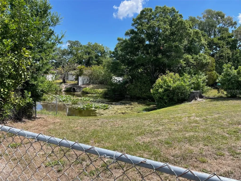 5833 Mckee Lake Drive N St Petersburg FL 33709