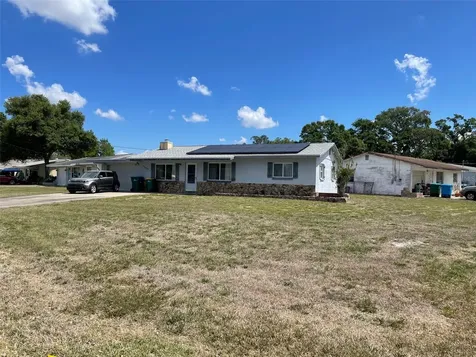 5833 Mckee Lake Drive N St Petersburg FL 33709