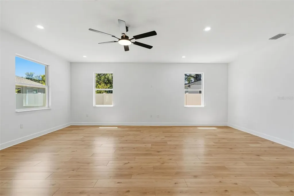 2617 E Palifox Street Tampa FL 33610