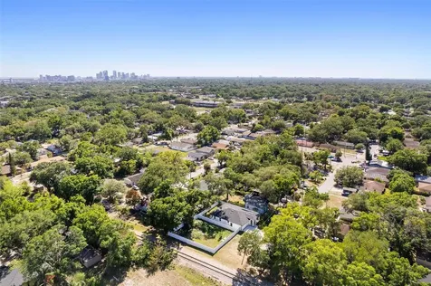 2617 E Palifox Street Tampa FL 33610