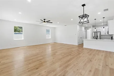 2617 E Palifox Street Tampa FL 33610