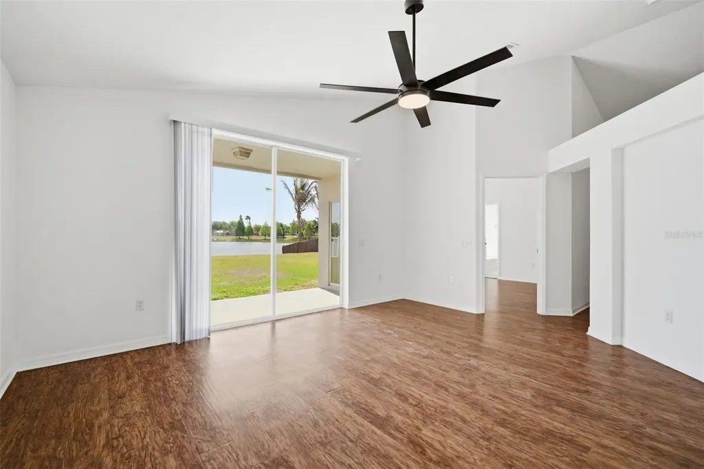 12501 Lake Vista Drive Gibsonton FL 33534