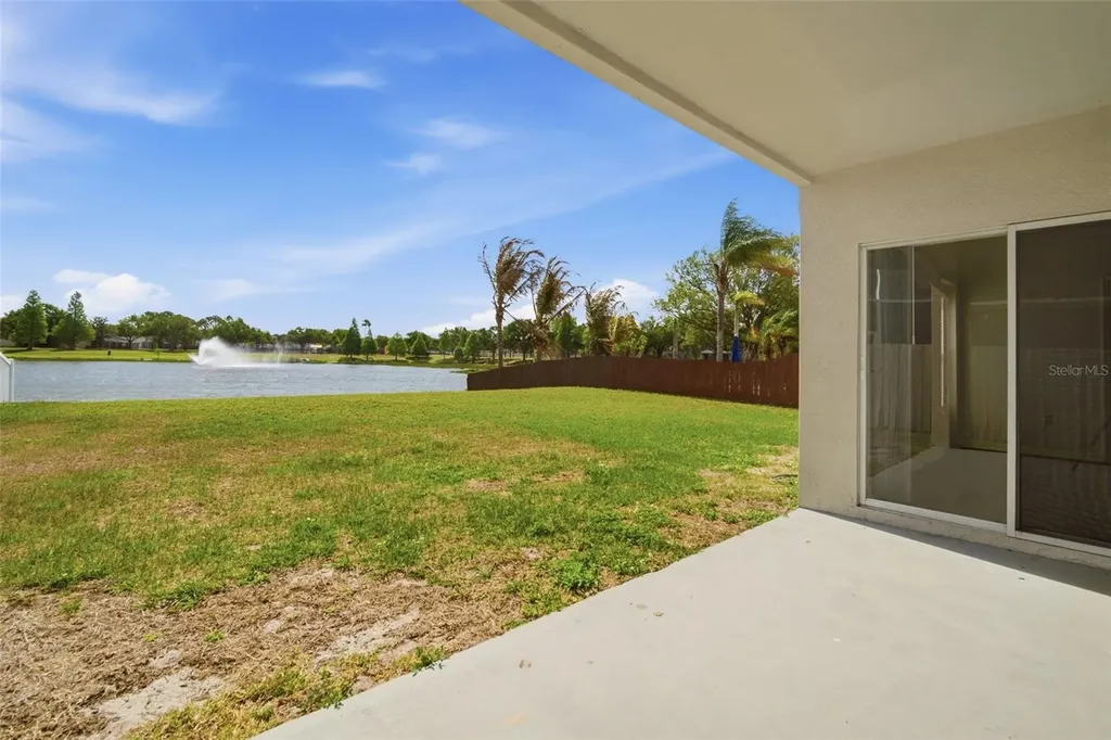 12501 Lake Vista Drive Gibsonton FL 33534