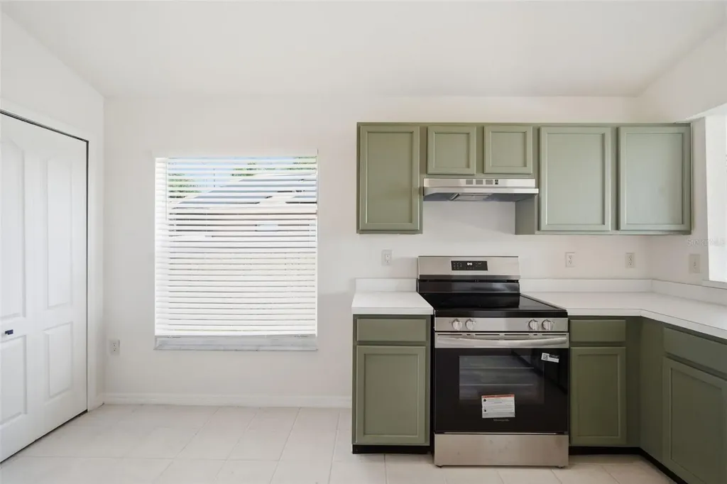 12501 Lake Vista Drive Gibsonton FL 33534