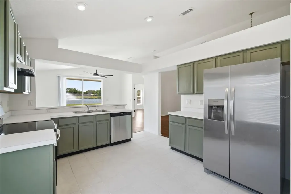 12501 Lake Vista Drive Gibsonton FL 33534