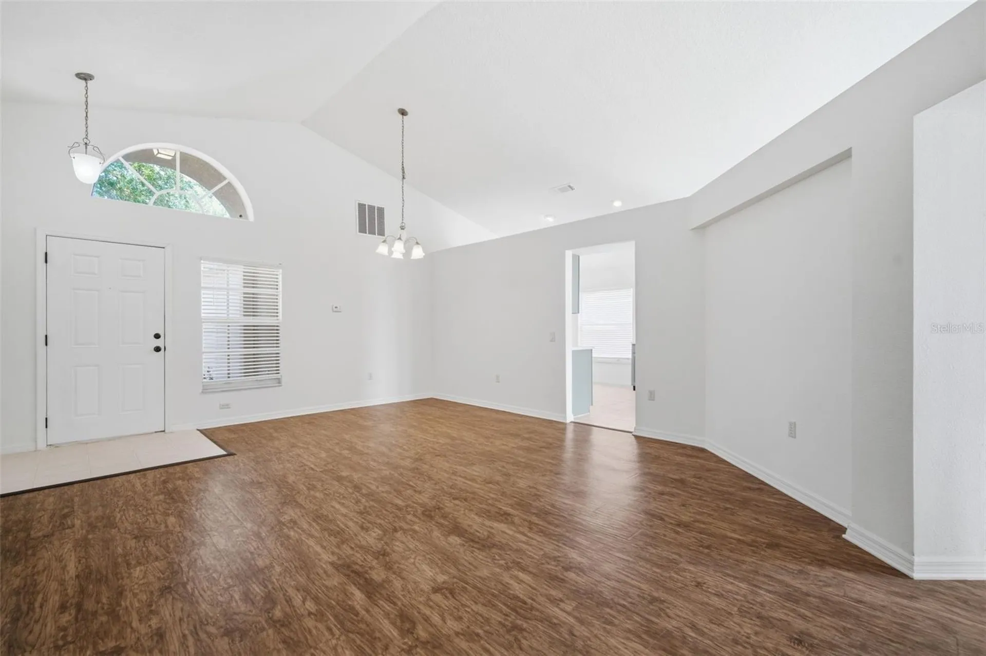 12501 Lake Vista Drive Gibsonton FL 33534
