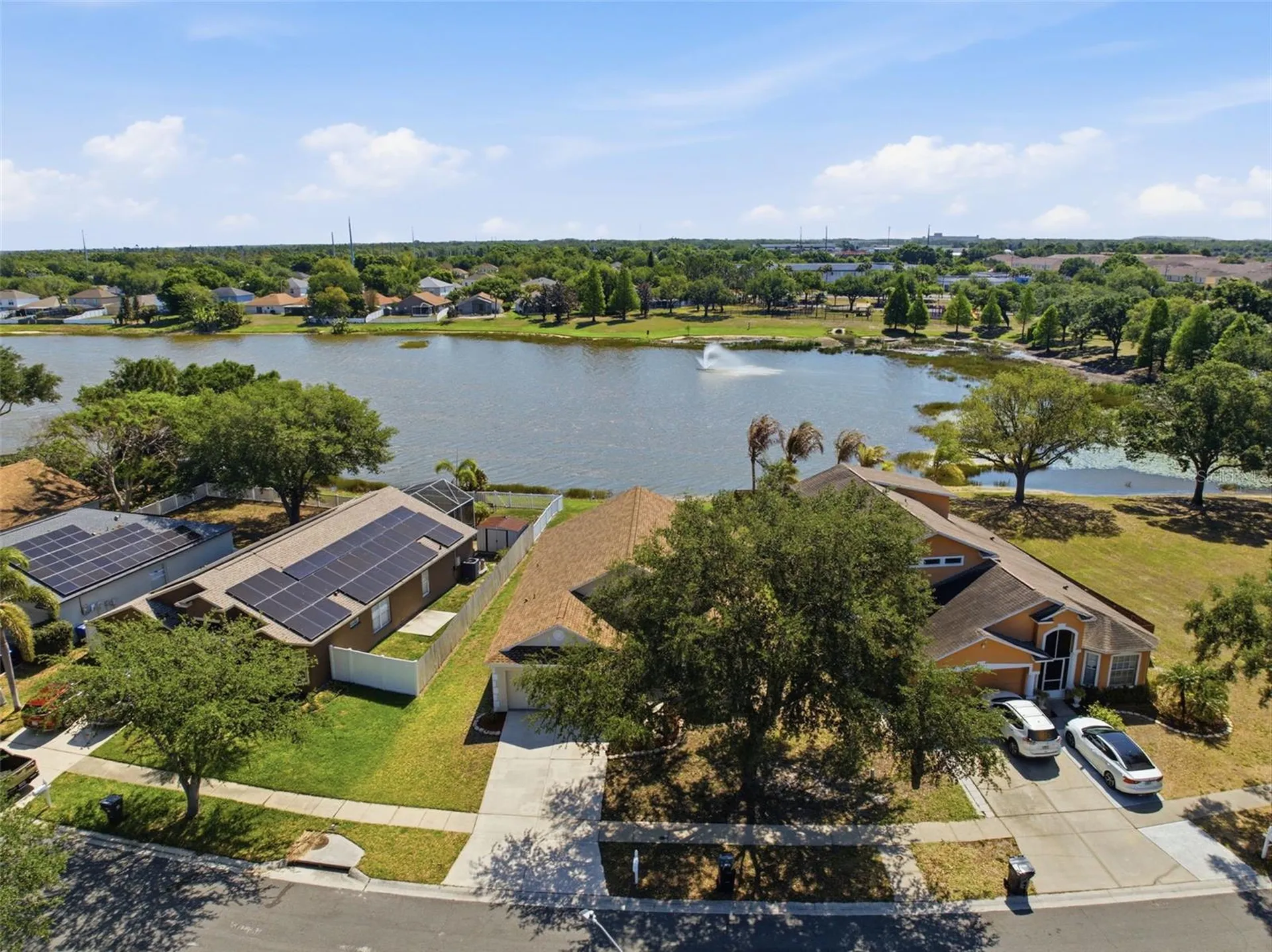 12501 Lake Vista Drive Gibsonton FL 33534