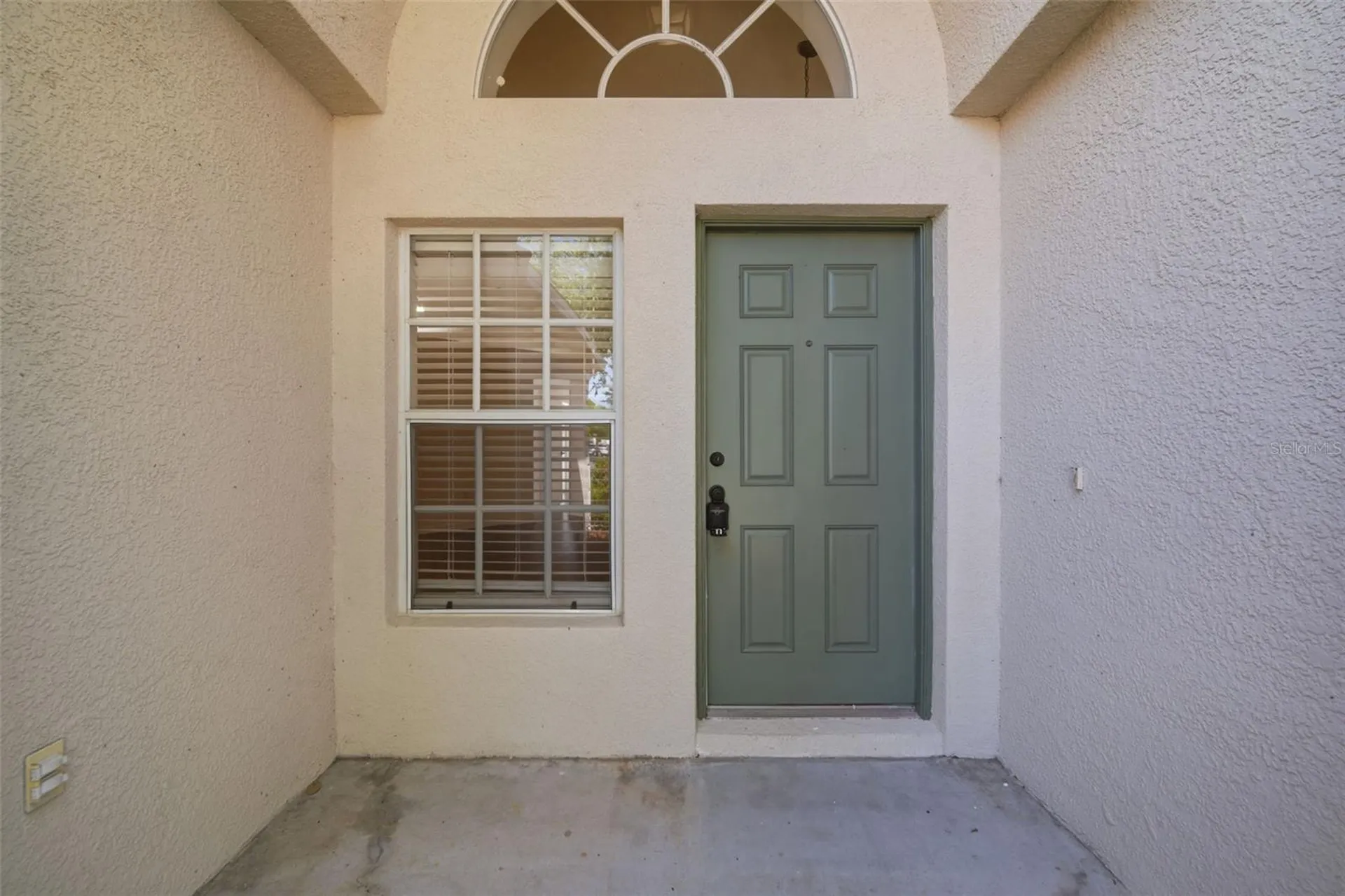 12501 Lake Vista Drive Gibsonton FL 33534