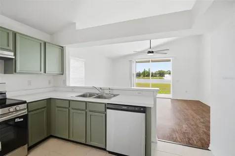 12501 Lake Vista Drive Gibsonton FL 33534