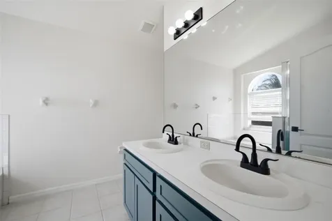 12501 Lake Vista Drive Gibsonton FL 33534