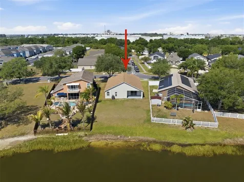 12501 Lake Vista Drive Gibsonton FL 33534