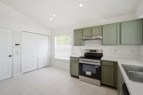 12501 Lake Vista Drive Gibsonton FL 33534