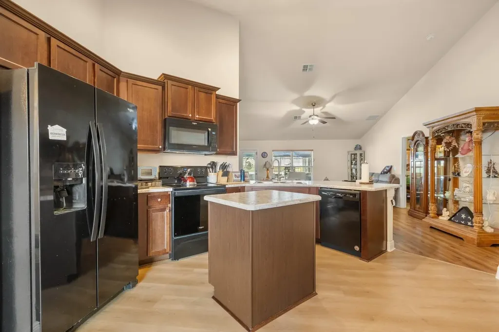 906 Edith Drive Fruitland Park FL 34731