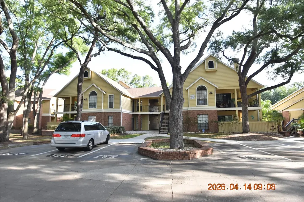 8605 Mallard Reserve Drive Tampa FL 33614