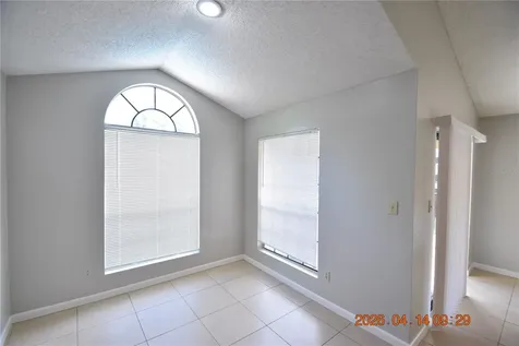 8605 Mallard Reserve Drive Tampa FL 33614