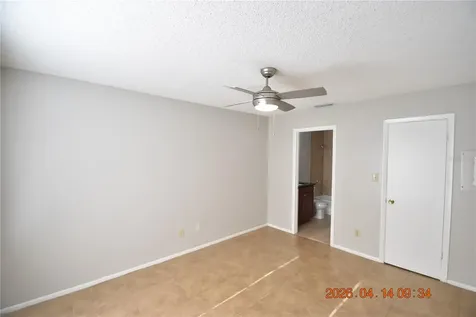 8605 Mallard Reserve Drive Tampa FL 33614