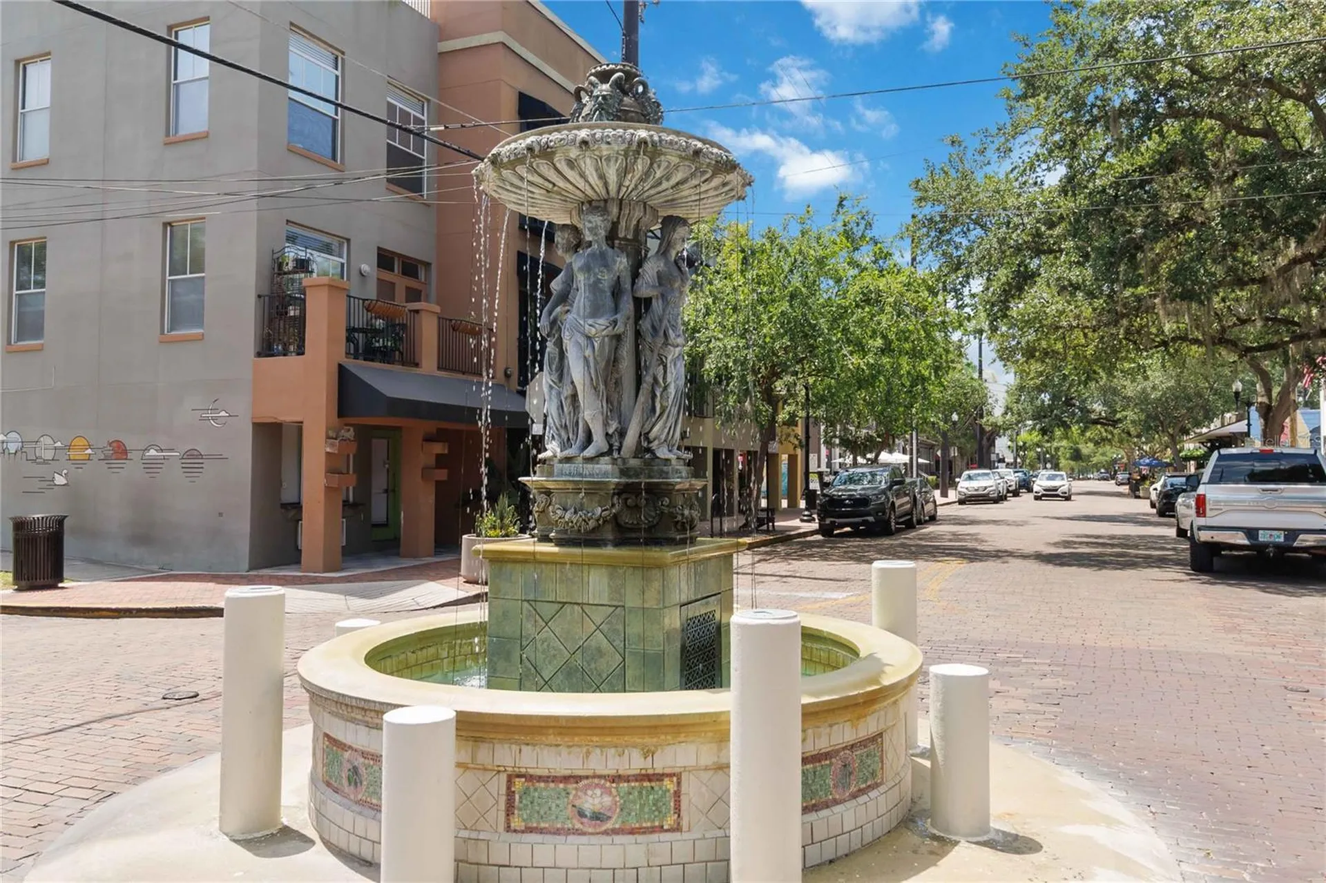 122 N Mills Avenue Orlando FL 32801