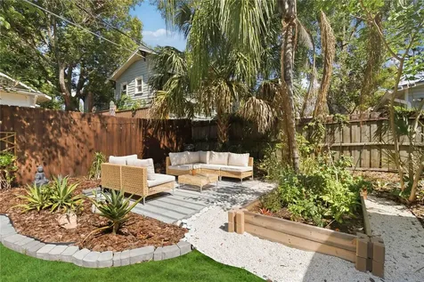 122 N Mills Avenue Orlando FL 32801