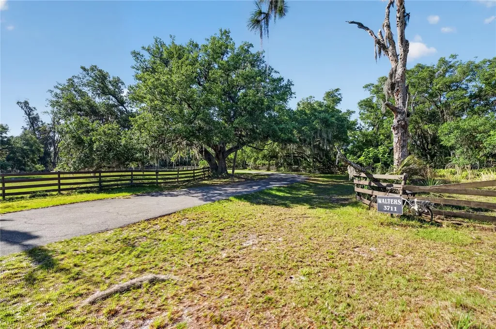 3711 Hidden River Road Sarasota FL 34240