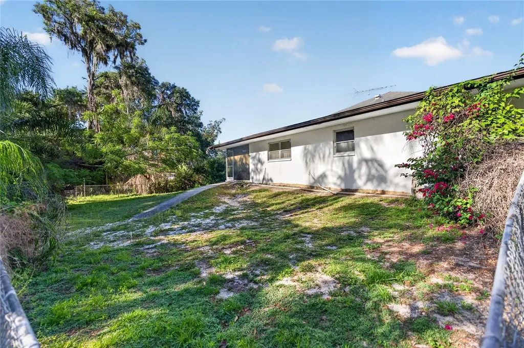 3711 Hidden River Road Sarasota FL 34240