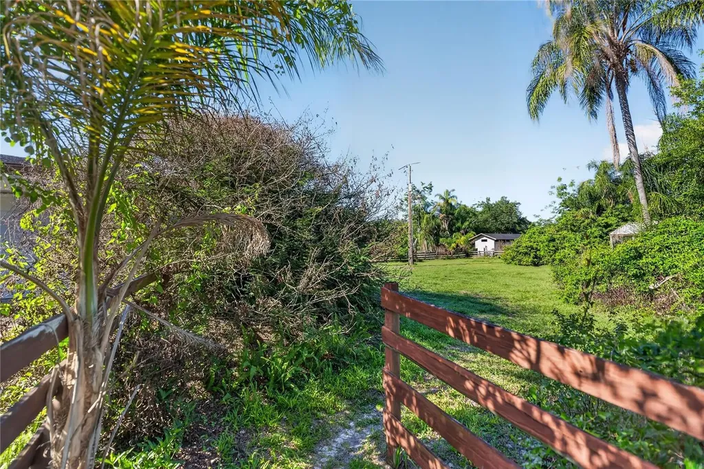 3711 Hidden River Road Sarasota FL 34240