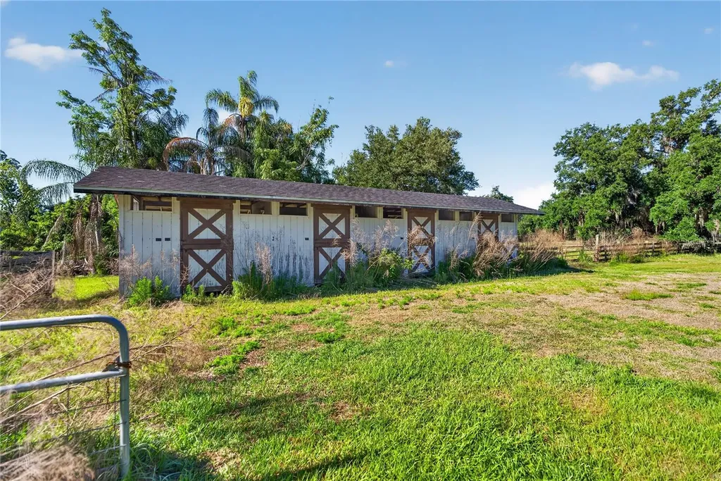 3711 Hidden River Road Sarasota FL 34240