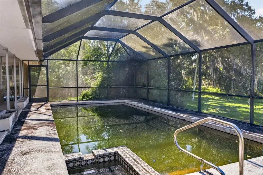 3711 Hidden River Road Sarasota FL 34240