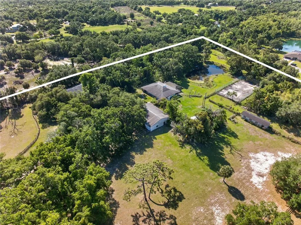 3711 Hidden River Road Sarasota FL 34240