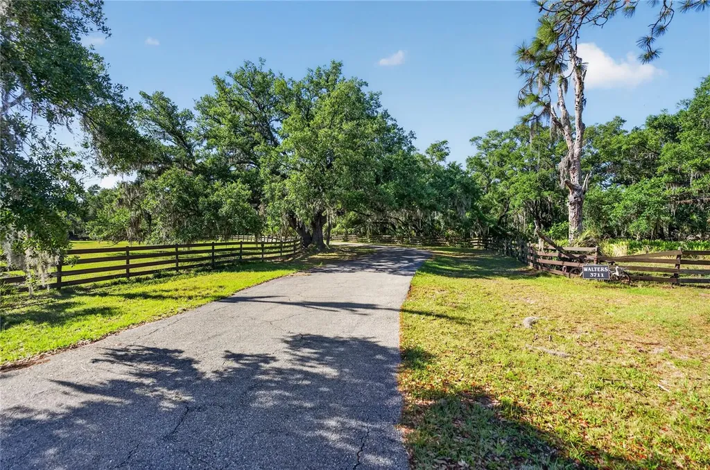 3711 Hidden River Road Sarasota FL 34240
