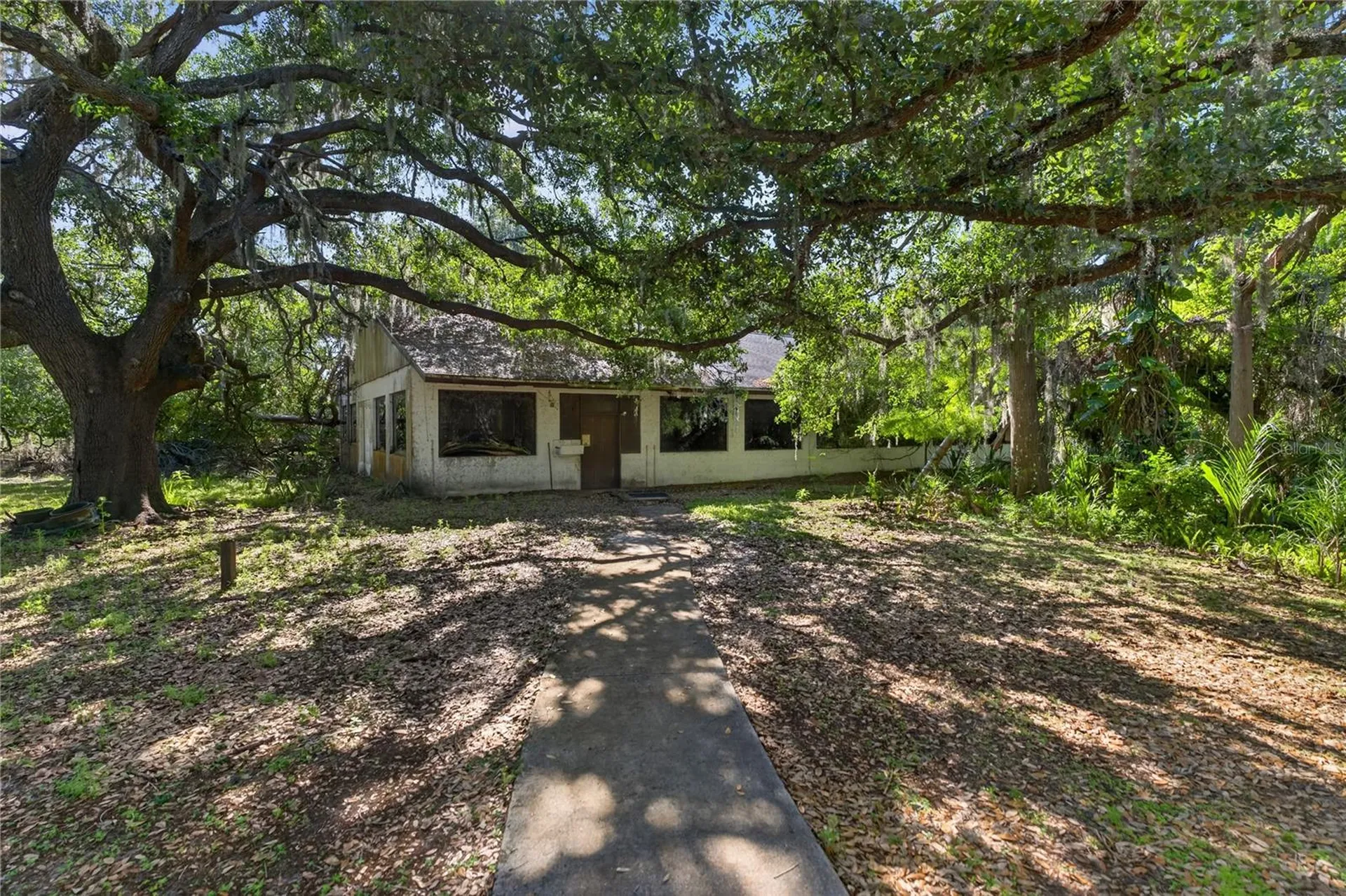 3711 Hidden River Road Sarasota FL 34240